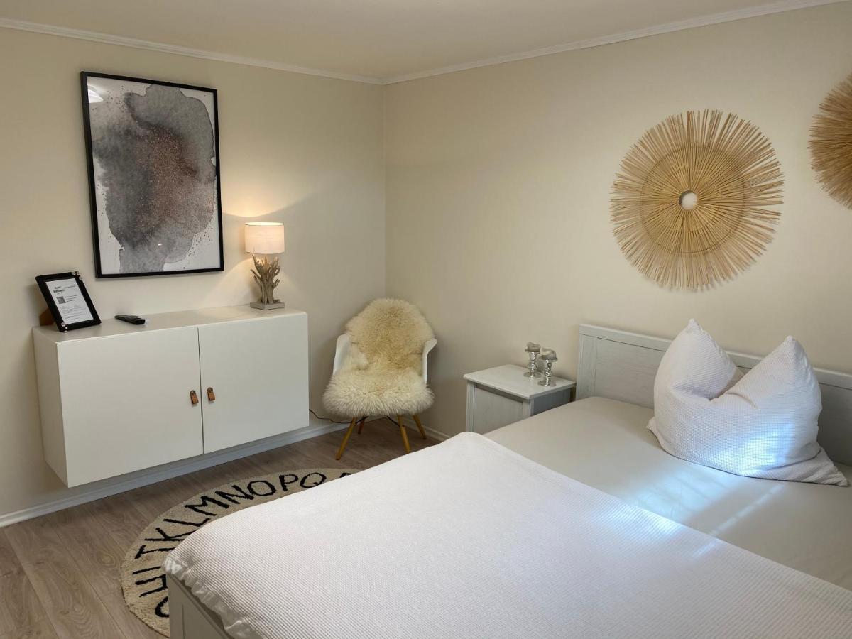 Stylische Wohnung In Ruhiger Lage, Sehr Messenah Laatzen Bagian luar foto