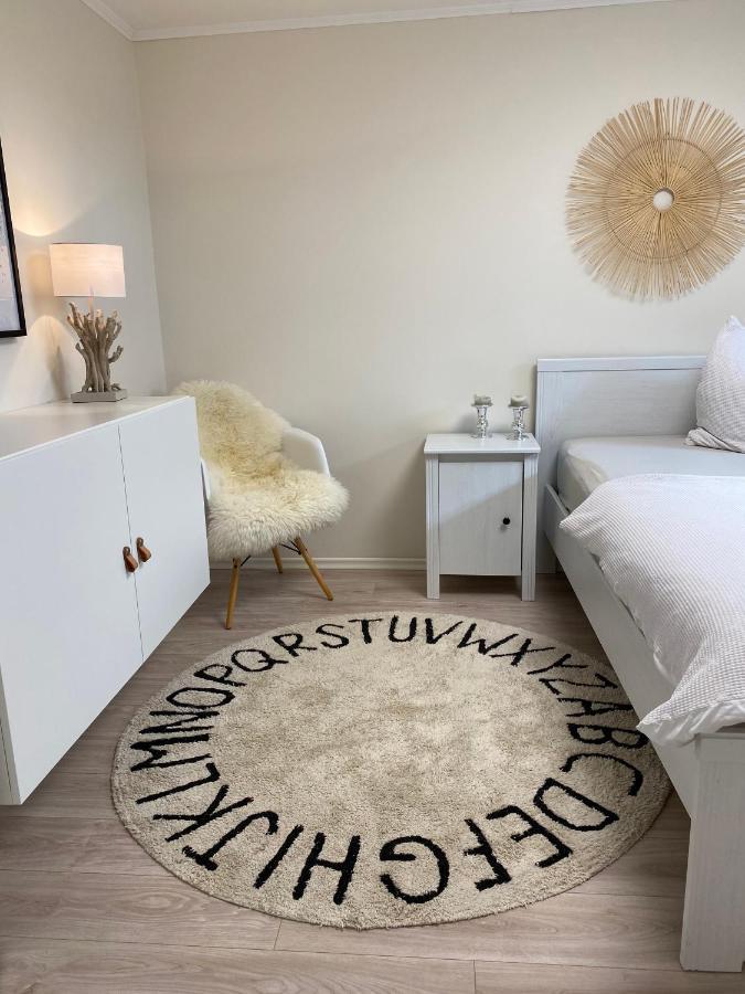 Stylische Wohnung In Ruhiger Lage, Sehr Messenah Laatzen Bagian luar foto