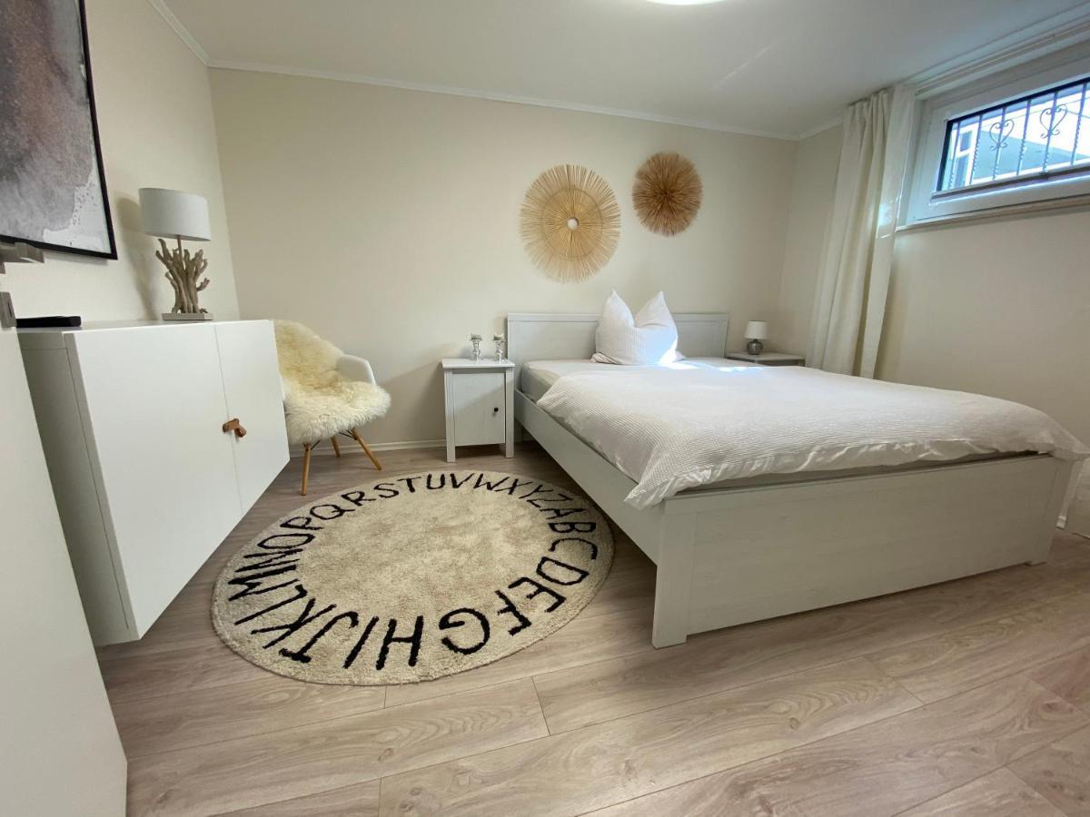 Stylische Wohnung In Ruhiger Lage, Sehr Messenah Laatzen Bagian luar foto